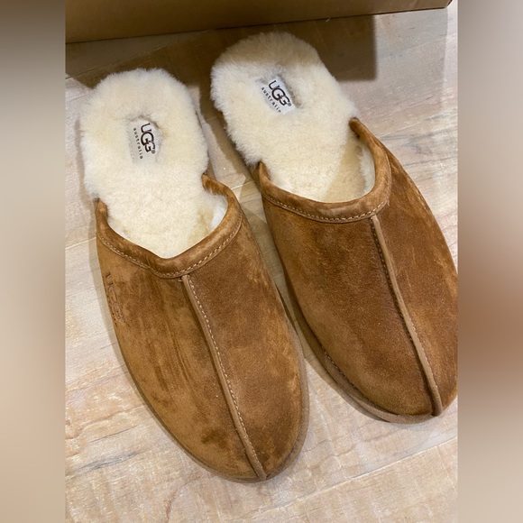 UGG Mens Scuff Slipper shoes sheepskin new in box - Picture 3 of 10